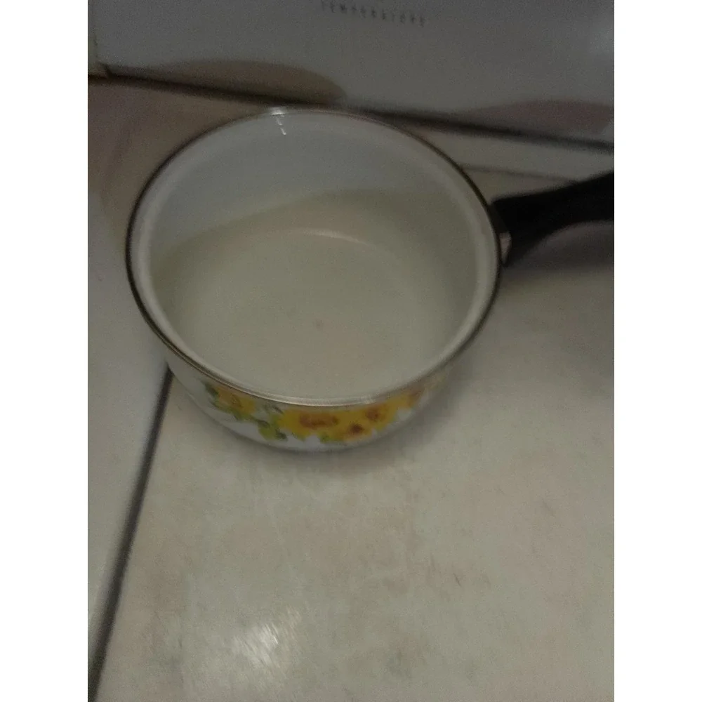 Vintage‎ Sunflower Pattern Enamelware Cookware Saucepan 6
